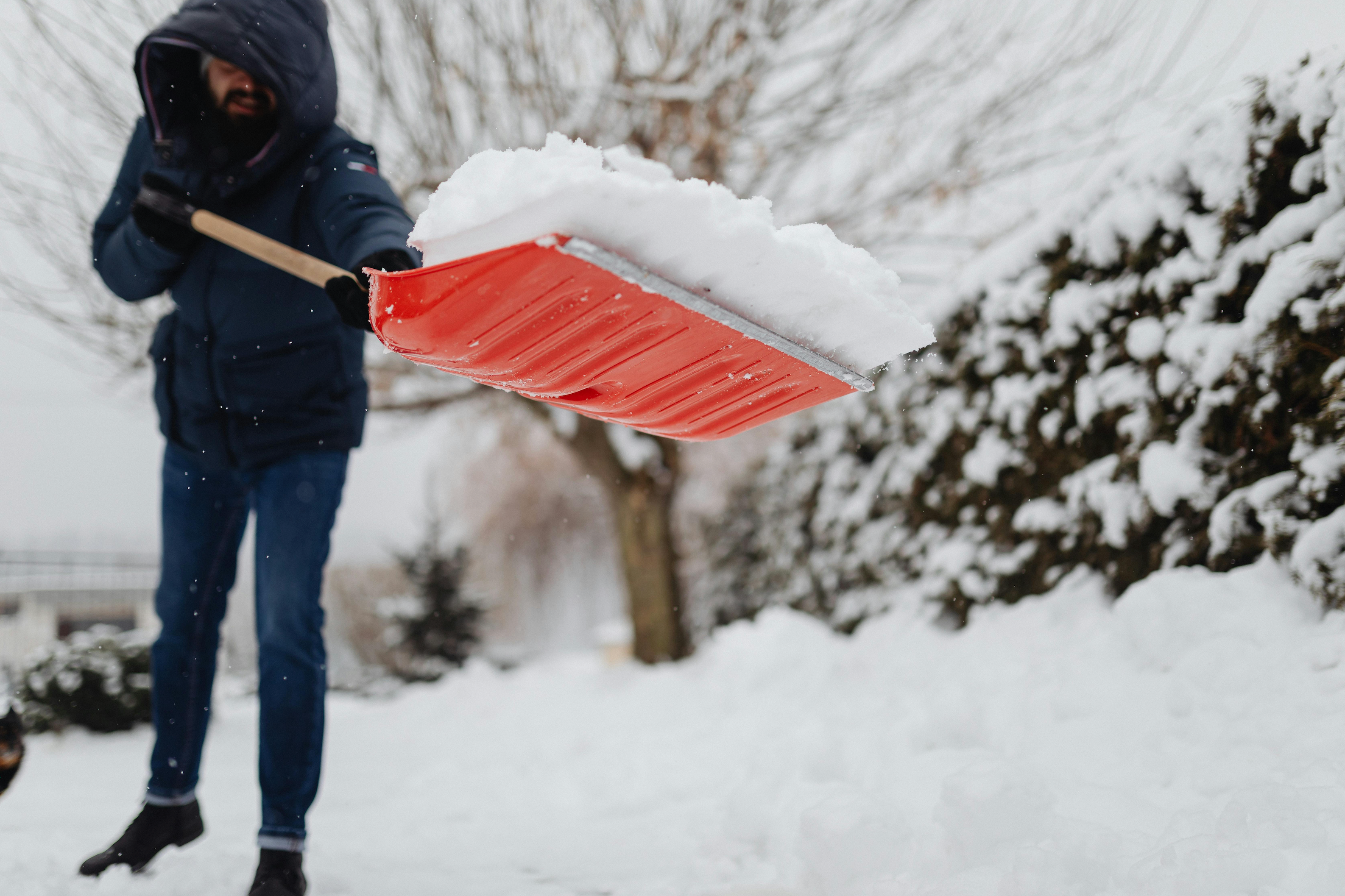 Snow Shovelling Safety: Protecting Your Heart During Winter Chores